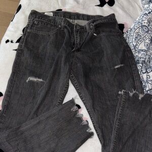 Levi's Men's Black Distressed Straight Jeans